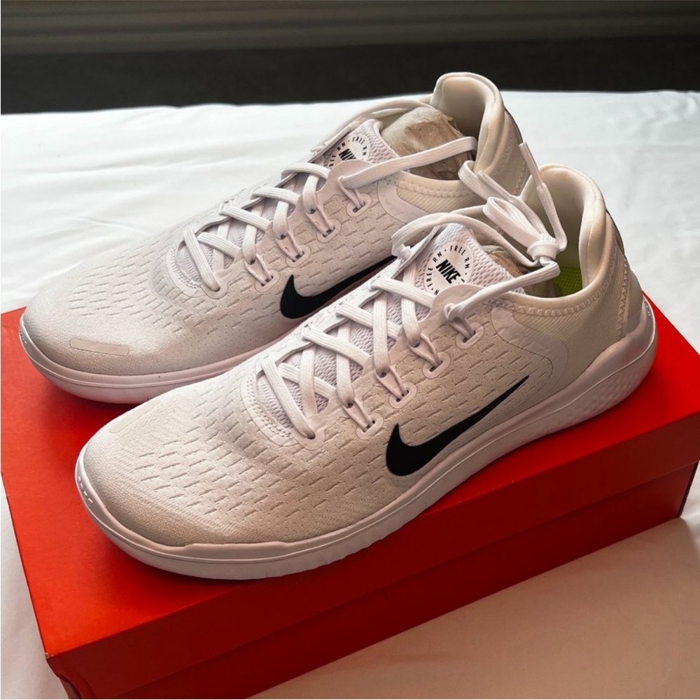 Nike Women’s Free RN 2018 white size 6 - Picture 3 of 6